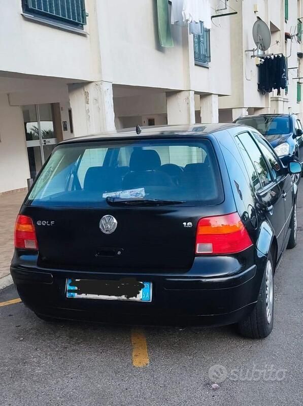 Usata VW Golf IV 105 CV (77 kW) 2000 Nero Utilitaria