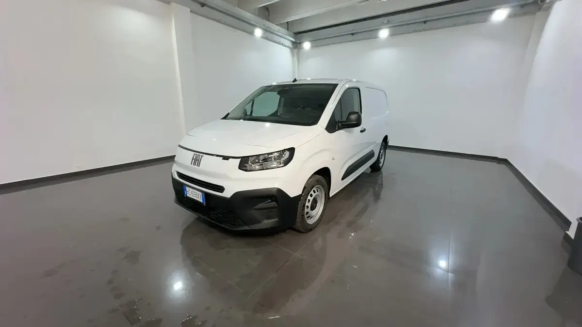 Nuova Fiat Doblò 102 CV (75 kW) 2026 549  bianco pastello Monovolume