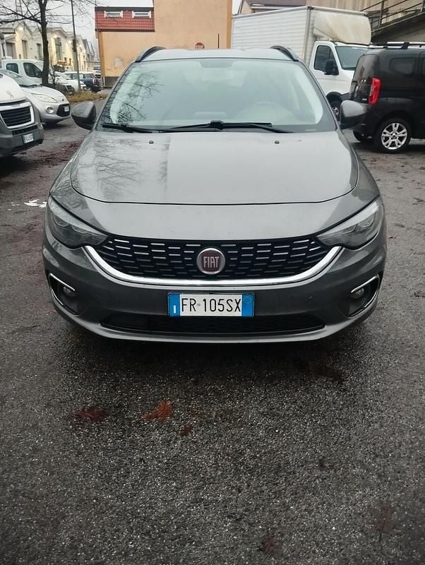 Usata Fiat Tipo Lounge 119 CV (87 kW) 2018 Grigio Station wagon