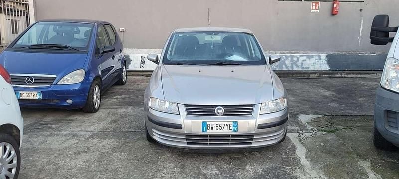 Usata Fiat Stilo Active 103 CV (75 kW) 2002 Bronzo Berlina