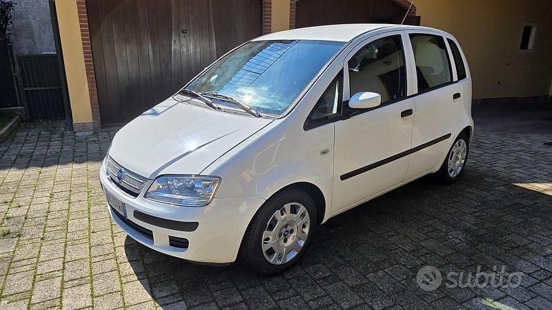 Usata Fiat Idea 80 CV (58 kW) 2007 Bianco Monovolume