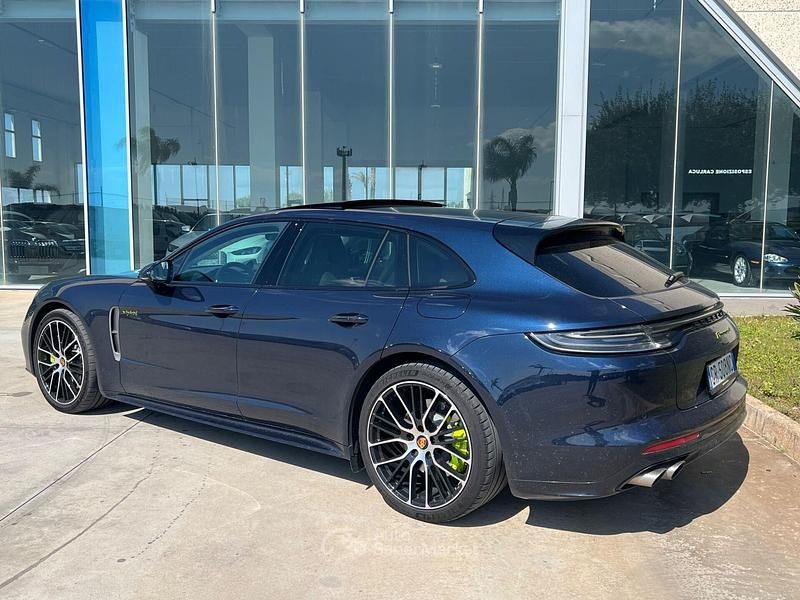 Usata Porsche Panamera Platinum Edition 330 CV (242 kW) 2023 Blu Station wagon