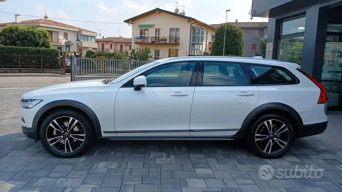 Usata Volvo V90 CC 190 CV (139 kW) 2019 Bianco Station wagon