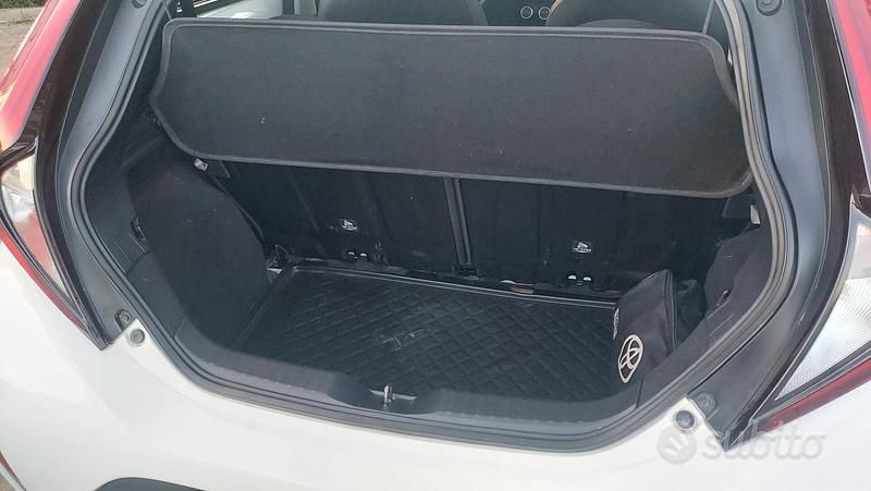 Usata Toyota Aygo X Active 72 CV (52 kW) 2024 Bianco SUV