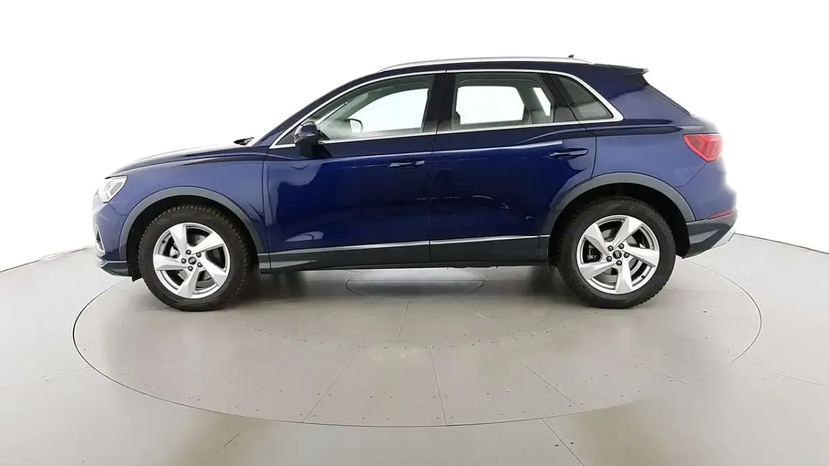 Usata Audi Q3 Advanced 150 CV (110 kW) 2023 Blu navarra met SUV