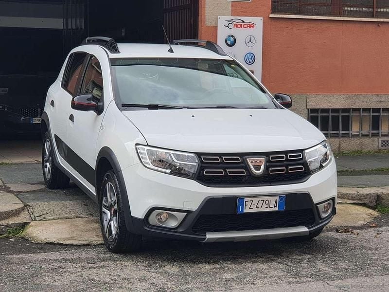 Usata Dacia Sandero Stepway 90 CV (66 kW) 2019 Bianco Utilitaria