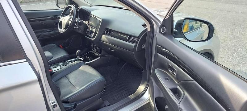 Usata Mitsubishi Outlander Instyle 150 CV (110 kW) 2018 SUV