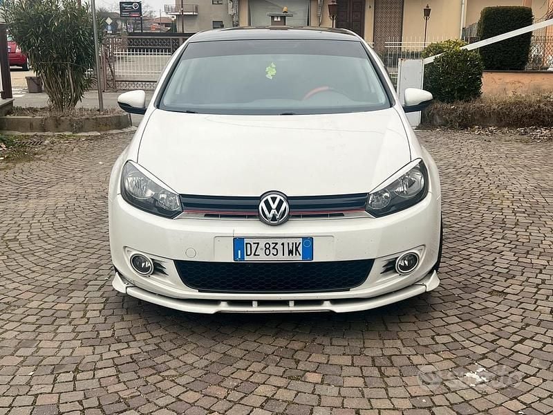Usata VW Golf VI Comfortline 105 CV (77 kW) 2010 Bianco Utilitaria
