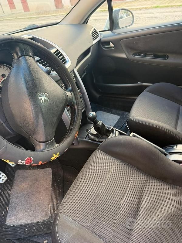 Usata Peugeot 207 CC 90 CV (66 kW) 2008 Grigio Cabrio