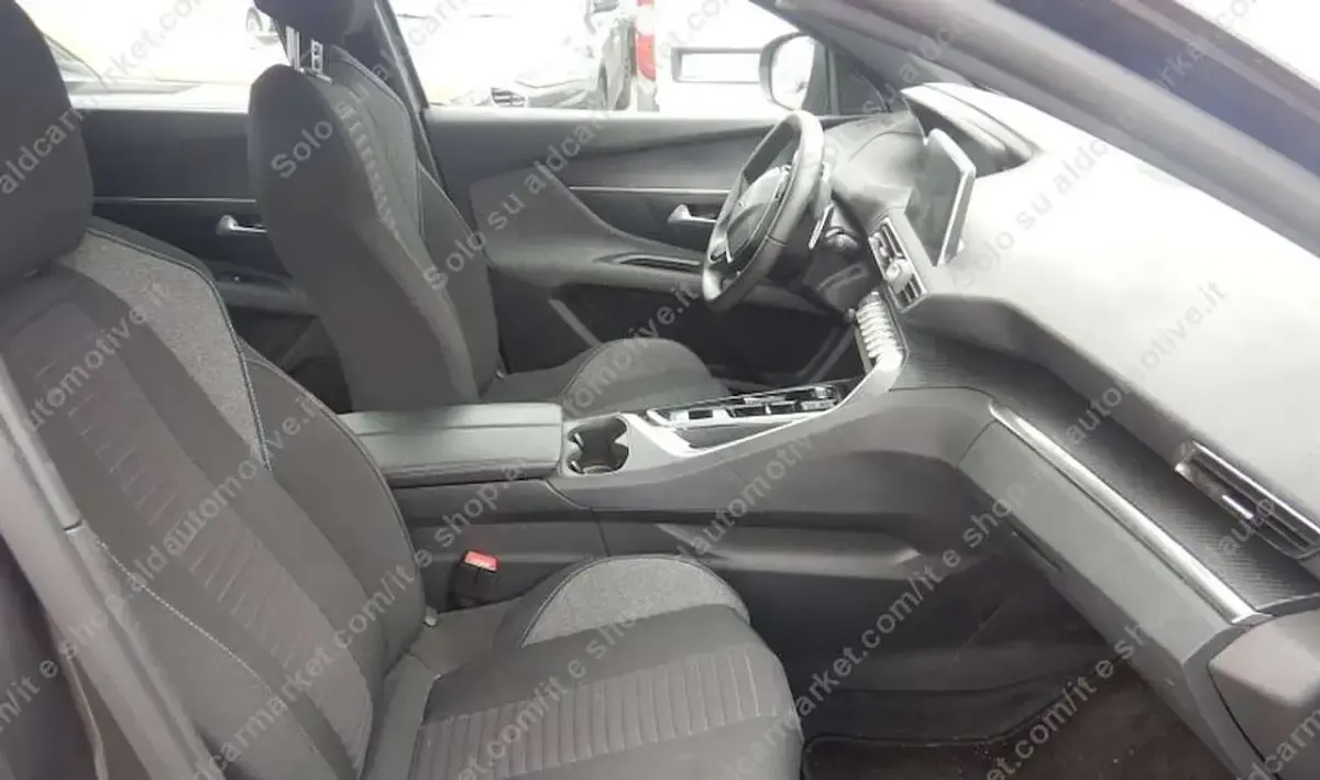 Occasion Peugeot 5008 131 ch (96 kW) 2023 Other SUV