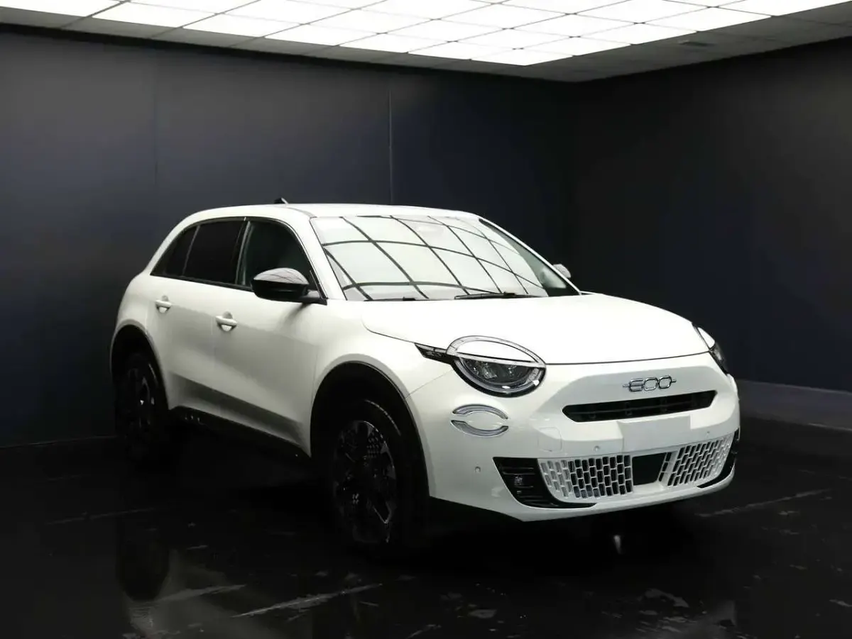 Nuova Fiat 600 La Prima 145 CV (106 kW) 2025 Bianco SUV