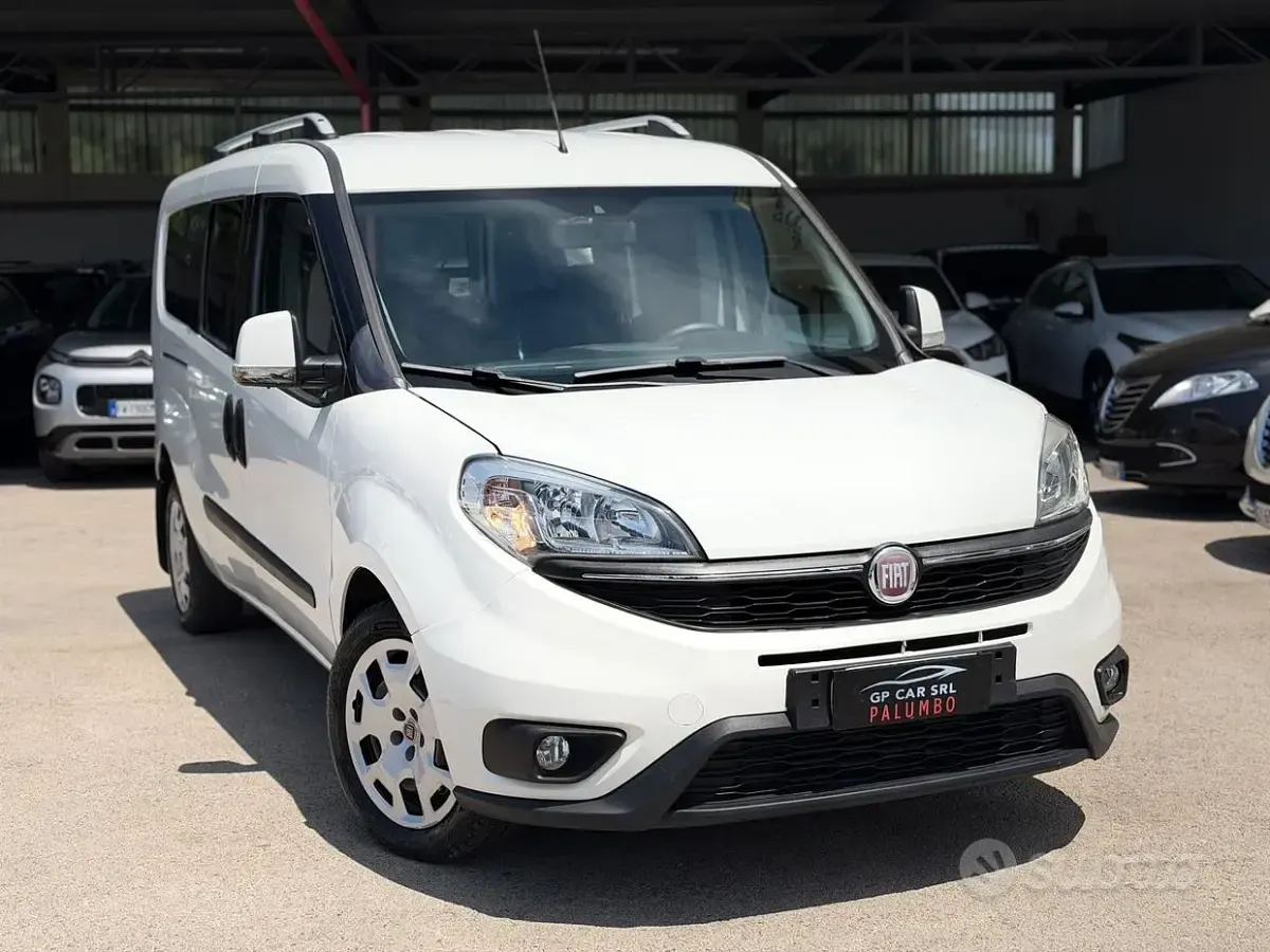 Usata Fiat Doblò 105 CV (77 kW) 2016 Bianco Monovolume