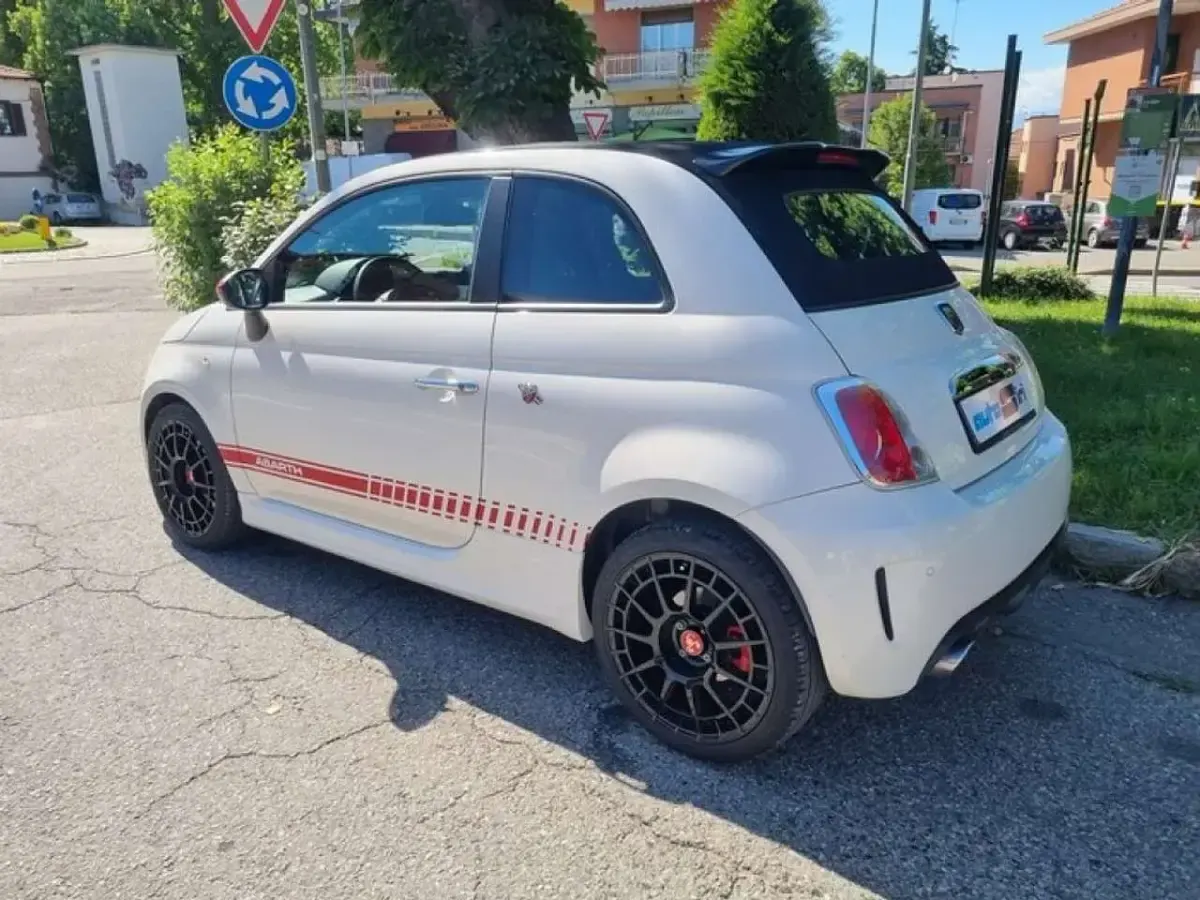 Usata Abarth 500C Custom 135 CV (99 kW) 2014 Bianco Cabrio