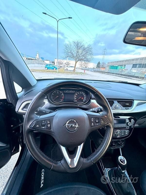 Usata Opel Corsa Cosmo 69 CV (50 kW) 2018 Nero Utilitaria