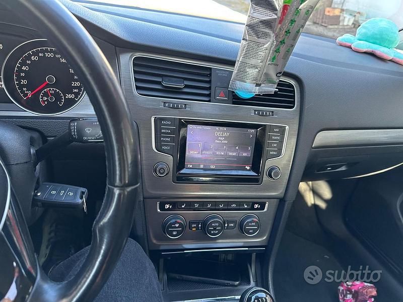 Usata VW Golf VII 105 CV (77 kW) 2014 Nero Station wagon