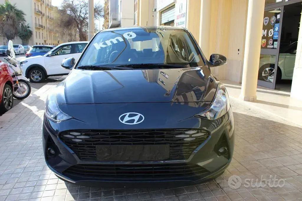 Nuova Hyundai i10 Prime 63 CV (46 kW) 2025 Blu Utilitaria