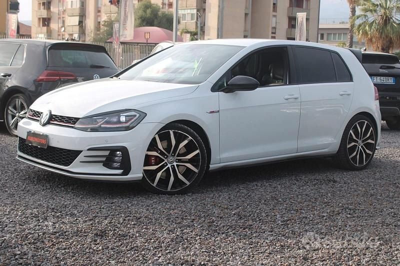 Bianco Usata 2018 VW Golf VII GTI Tre volumi | 22.000 € (Buon prezzo) - Immagine 1/4