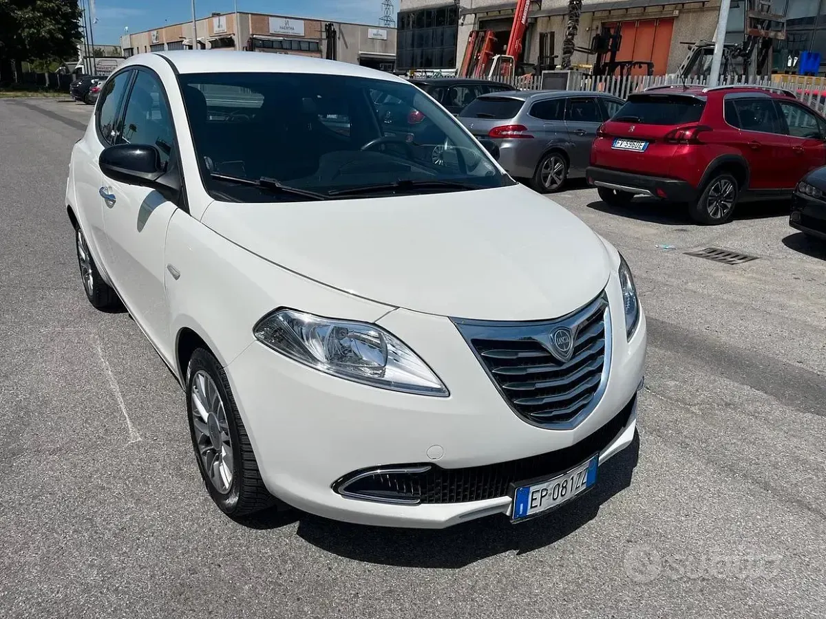 Usata Lancia Ypsilon S 86 CV (63 kW) 2013 Bianco Utilitaria