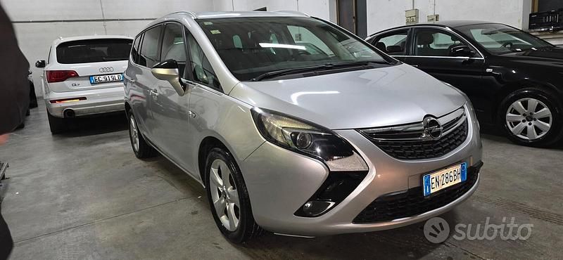 Usata Opel Zafira 140 CV (102 kW) 2012 Grigio Monovolume