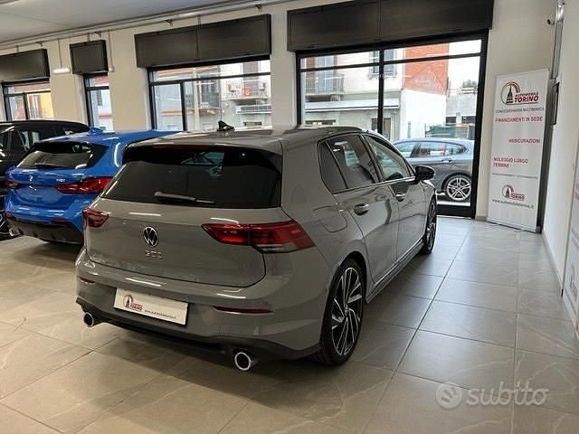 Usata VW Golf GTI 245 CV (180 kW) 2023 Grigio Berlina