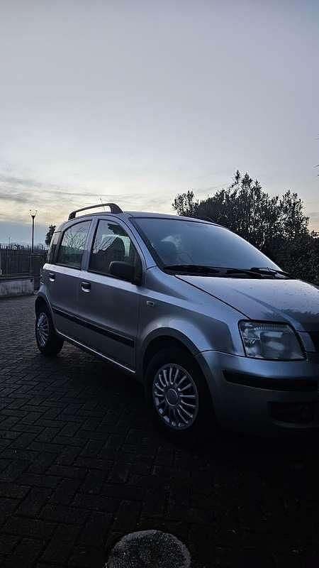 Usata 2009 Fiat Panda Utilitaria | 2350 € (Super prezzo) - Immagine 1/4