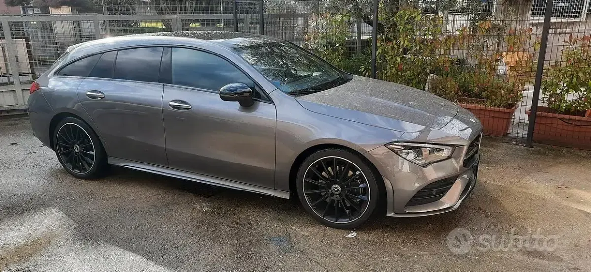Usata Mercedes CLA200 150 CV (110 kW) 2024 Grigio Coupé
