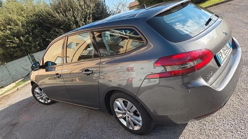 Usata Peugeot 308 SW 116 CV (85 kW) 2018 Grigio Station wagon