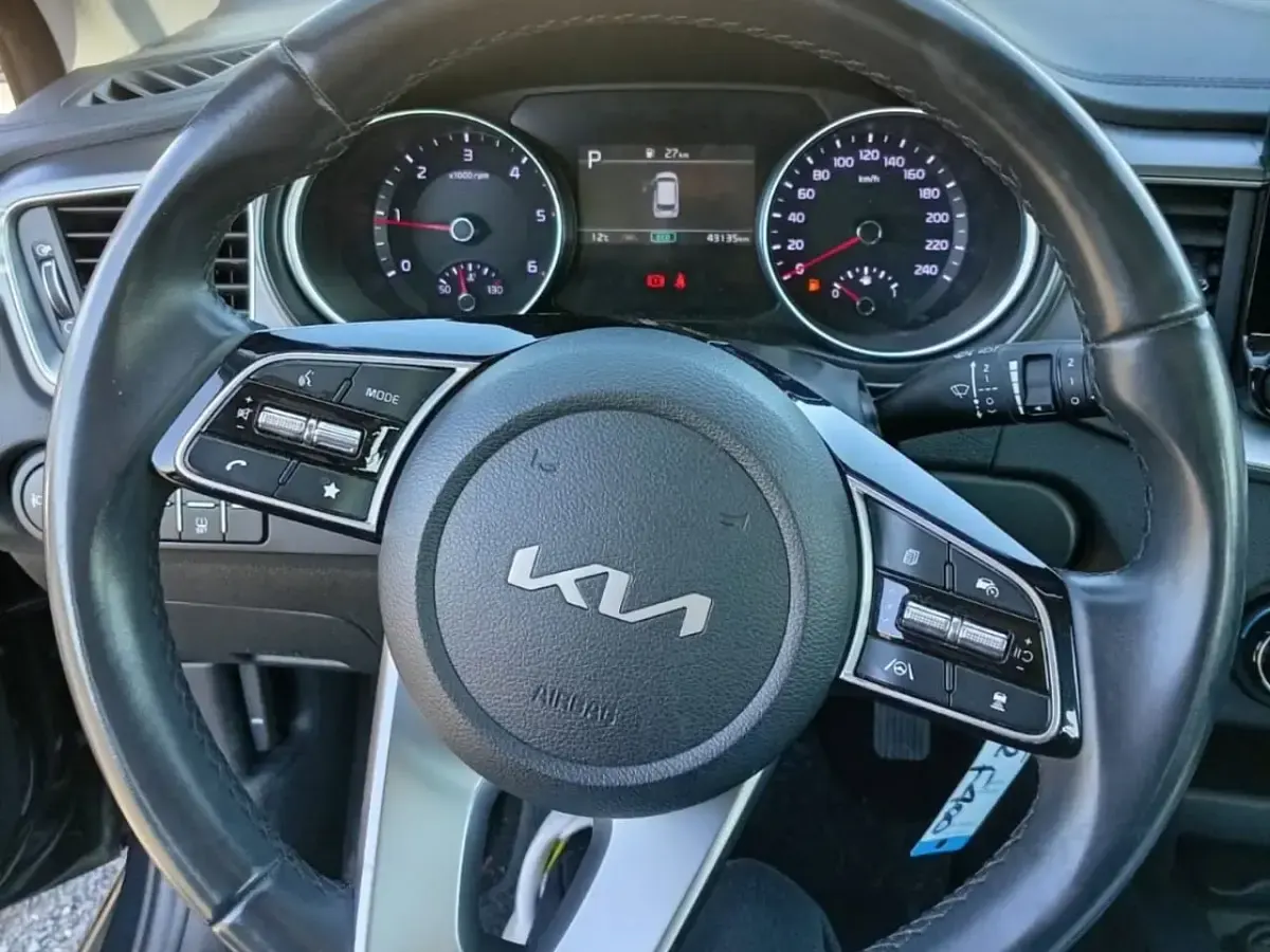 Usata Kia Ceed Sportswagon 136 CV (100 kW) 2023 Nero Station wagon
