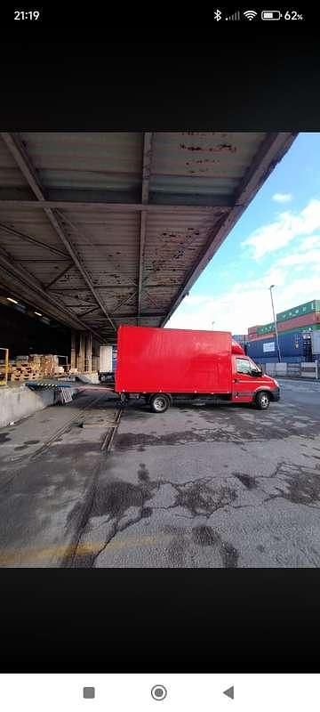 Usata Iveco Daily 147 CV (108 kW) 2013 Rosso Furgone