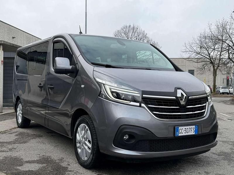 Usata Renault Trafic Intens 145 CV (106 kW) 2020 Grigio cassiopea metallizzato Monovolume