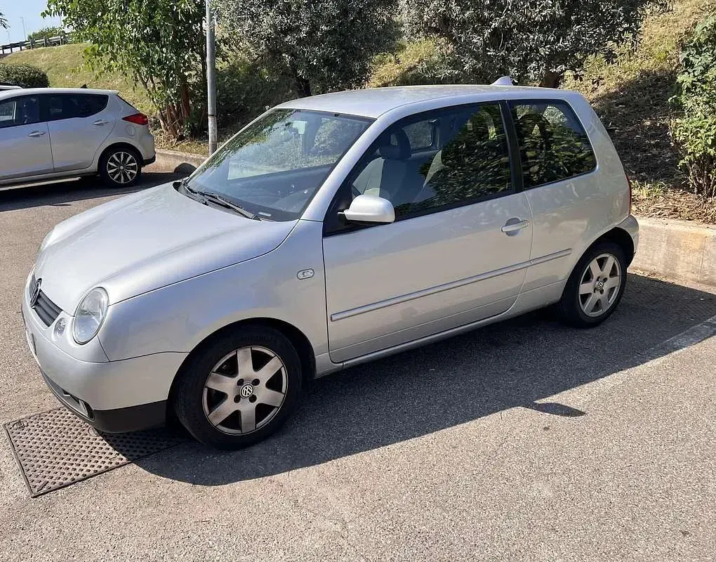 Usata VW Lupo Highline 75 CV (55 kW) 2003 Utilitaria