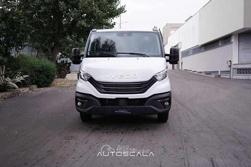 Nuova Iveco Daily 175 CV (128 kW) 2025 Bianco Furgone