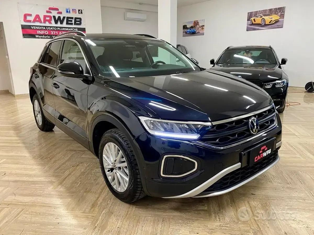 Usata VW T-Roc Style 150 CV (110 kW) 2022 Nero SUV