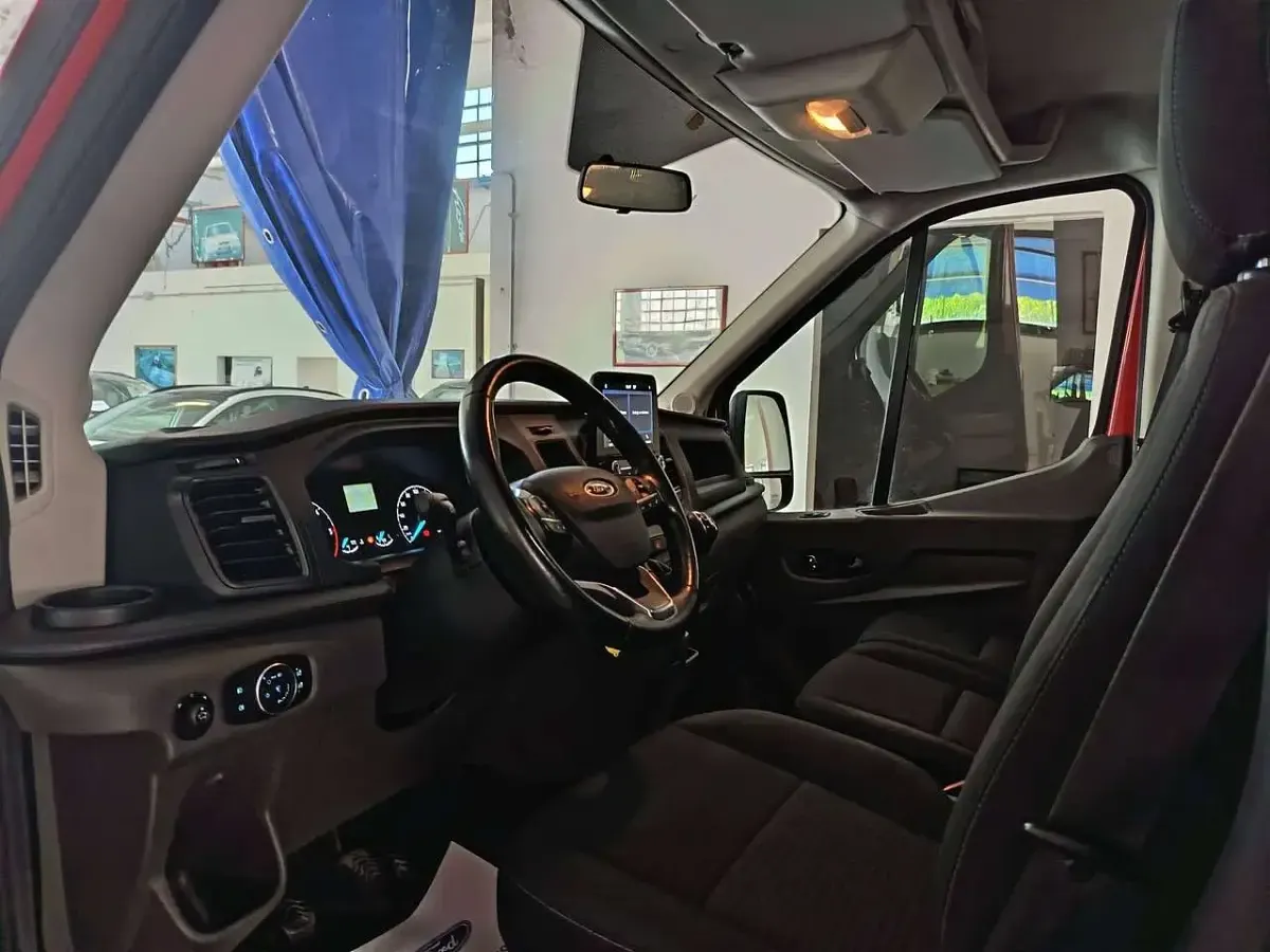 Usata Ford Transit Trend 170 CV (125 kW) 2022 Rosso Furgone