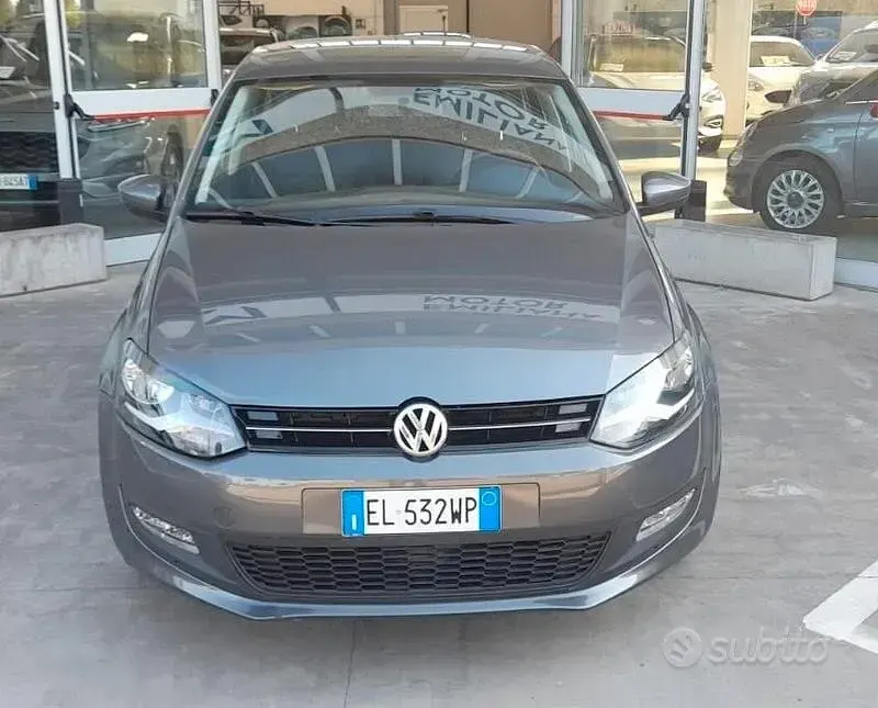 Usata VW Polo Comfortline 69 CV (50 kW) 2012 Grigio Utilitaria