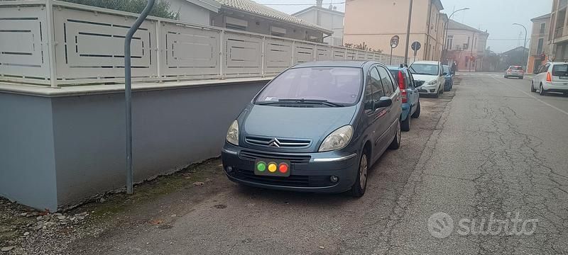 Usata Citroën Xsara Picasso 2007 Grigio Monovolume