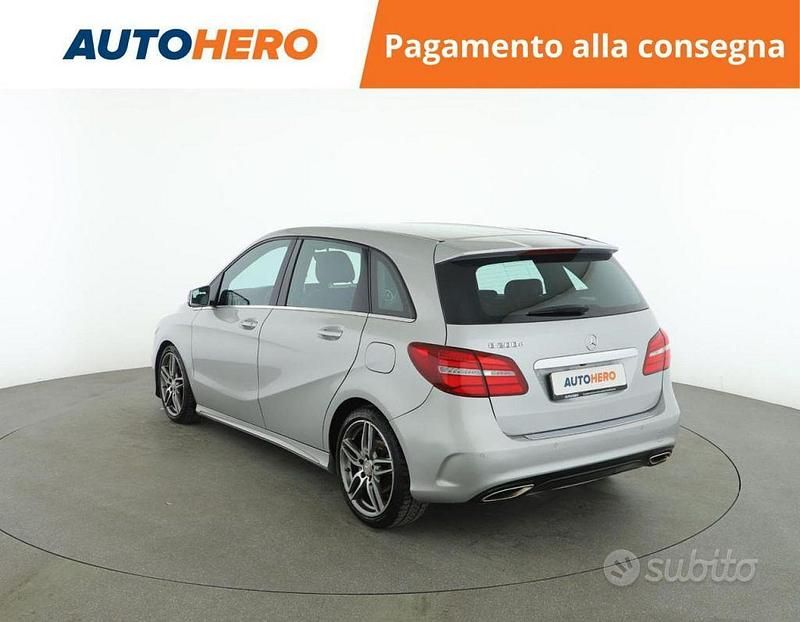 Usata Mercedes B200 2015 Grigio Monovolume