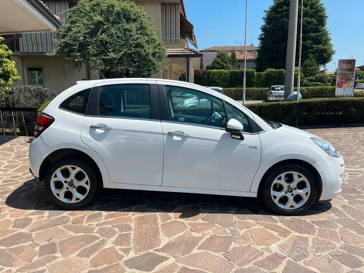 Usata Citroën C3 Exclusive 68 CV (50 kW) 2015 Bianco Berlina