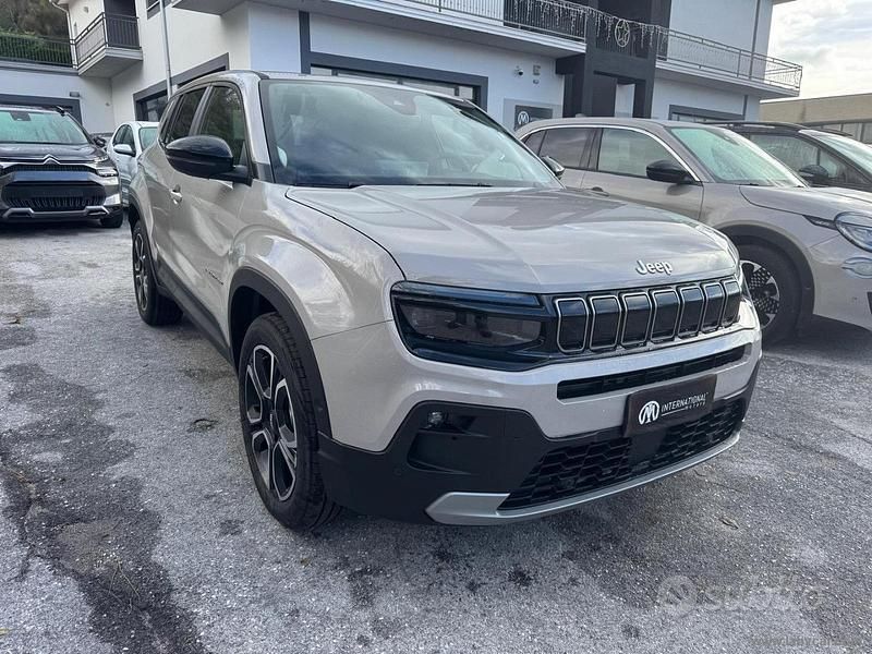 Nuova Jeep Avenger Summit 2025 Grigio SUV