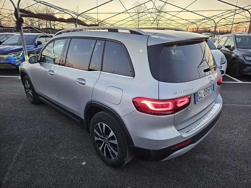 Usata Mercedes GLB200 Business 150 CV (110 kW) 2022 Argento SUV