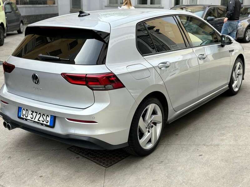 Usato 2021 VW Golf 2.0 Diesel 200 CV (26.900 €)