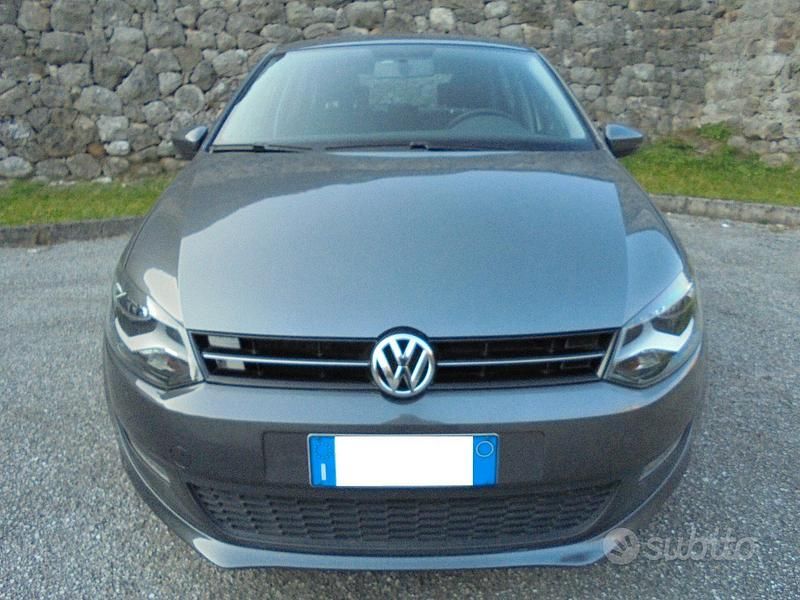 Usata VW Polo Comfortline 70 CV (51 kW) 2012 Grigio Berlina