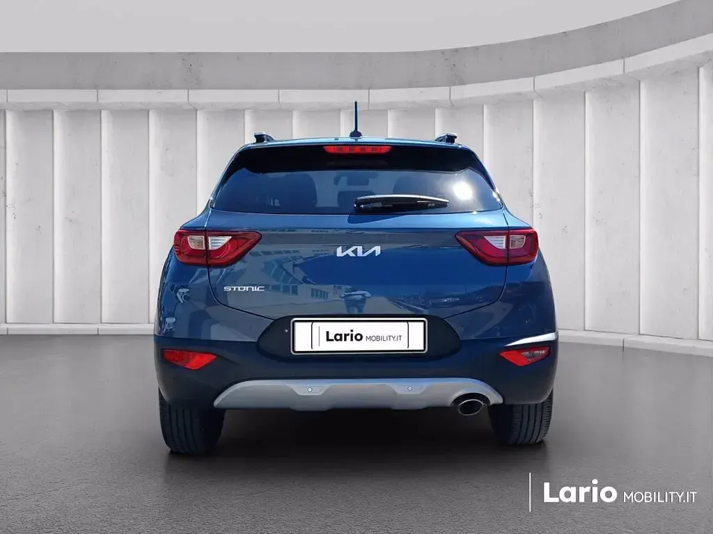 Usata Kia Stonic Urban 101 CV (74 kW) 2023 Blu metallizzato SUV