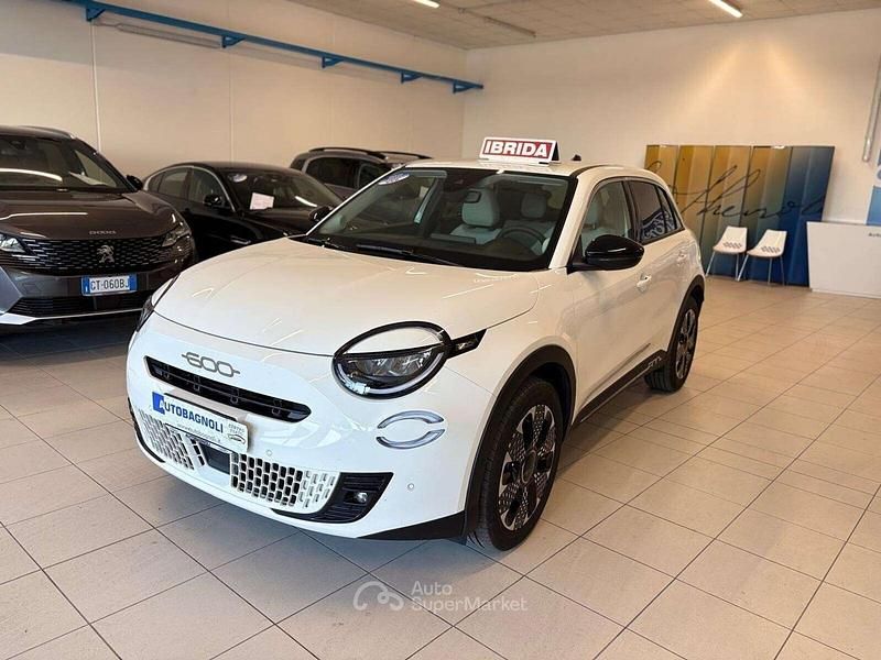 Usata Fiat 600 La Prima 110 CV (80 kW) 2025 Bianco Berlina