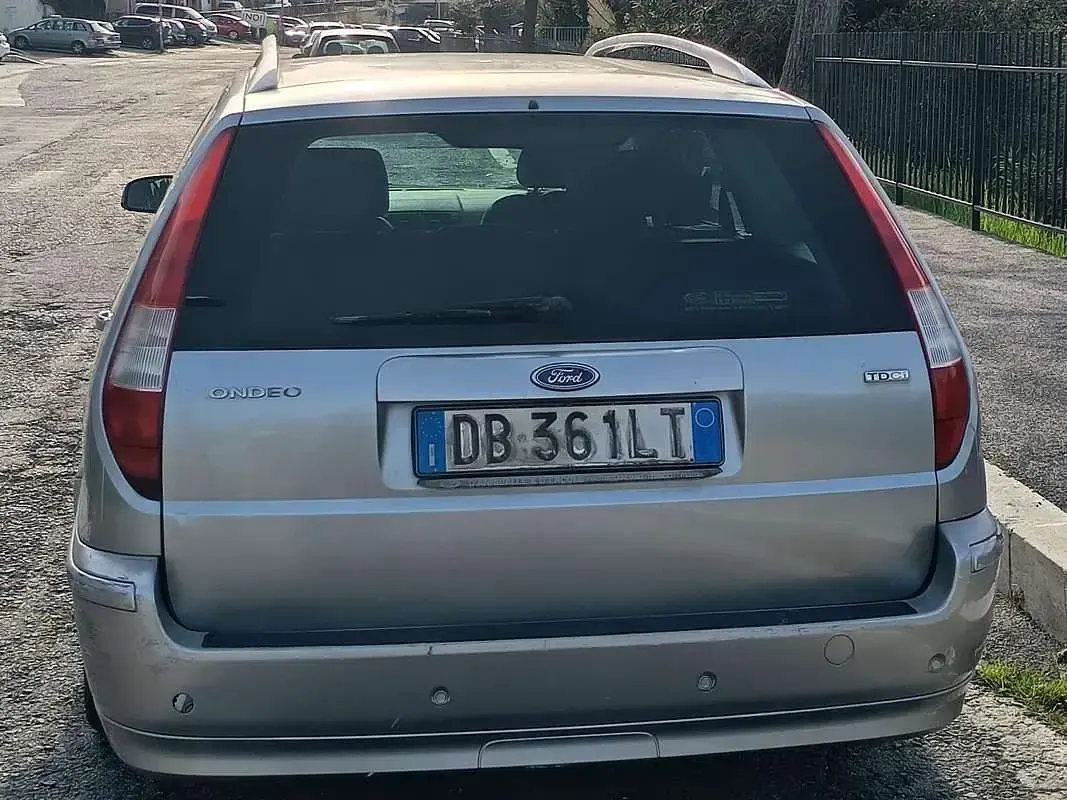 Usata Ford Mondeo 155 CV (114 kW) 2006 Argento Station wagon