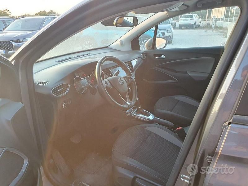 Usata Opel Crossland Innovation 120 CV (88 kW) 2021 Grigio SUV