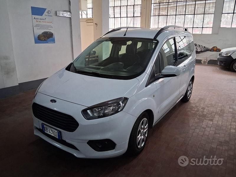 Usata Ford Tourneo 75 CV (55 kW) 2020 Bianco Monovolume