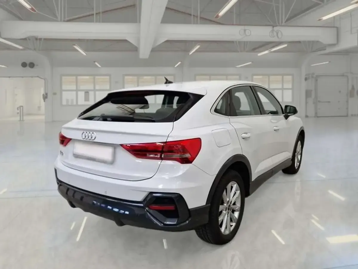 Usata Audi Q3 Sportback 150 CV (110 kW) 2020 Bianco SUV