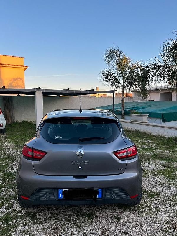 Usata Renault Clio IV 80 CV (58 kW) 2017 Grigio Berlina