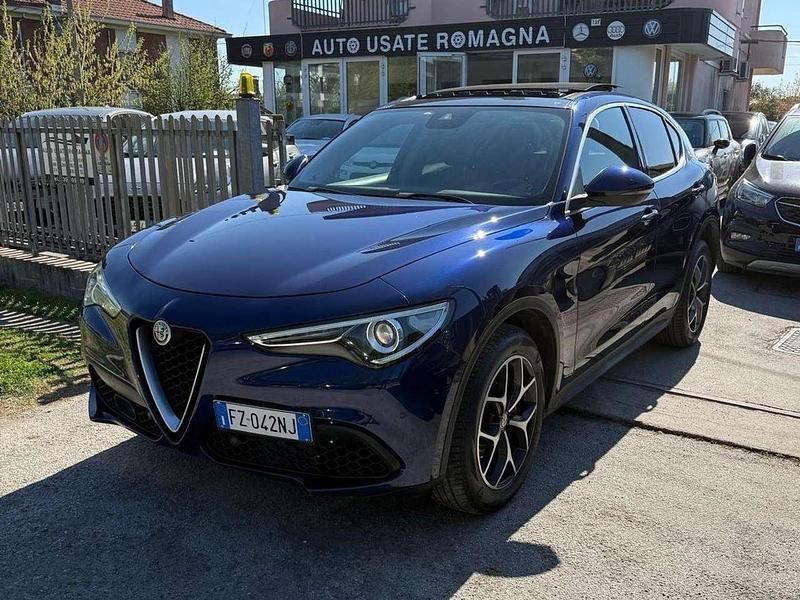 Usata Alfa Romeo Stelvio Executive 280 CV (205 kW) 2019 Blu/azzurro SUV